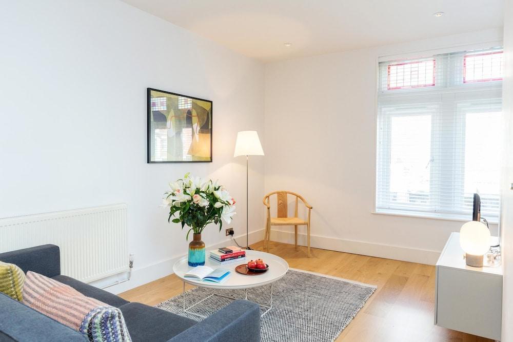 Native Fulham Apartment ลอนดอน ภายนอก รูปภาพ