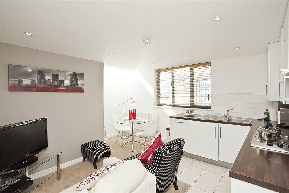 Native Fulham Apartment ลอนดอน ภายนอก รูปภาพ
