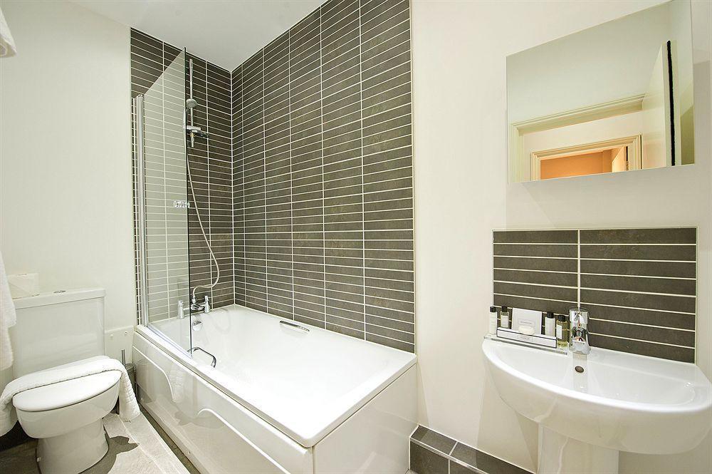 Native Fulham Apartment ลอนดอน ภายนอก รูปภาพ