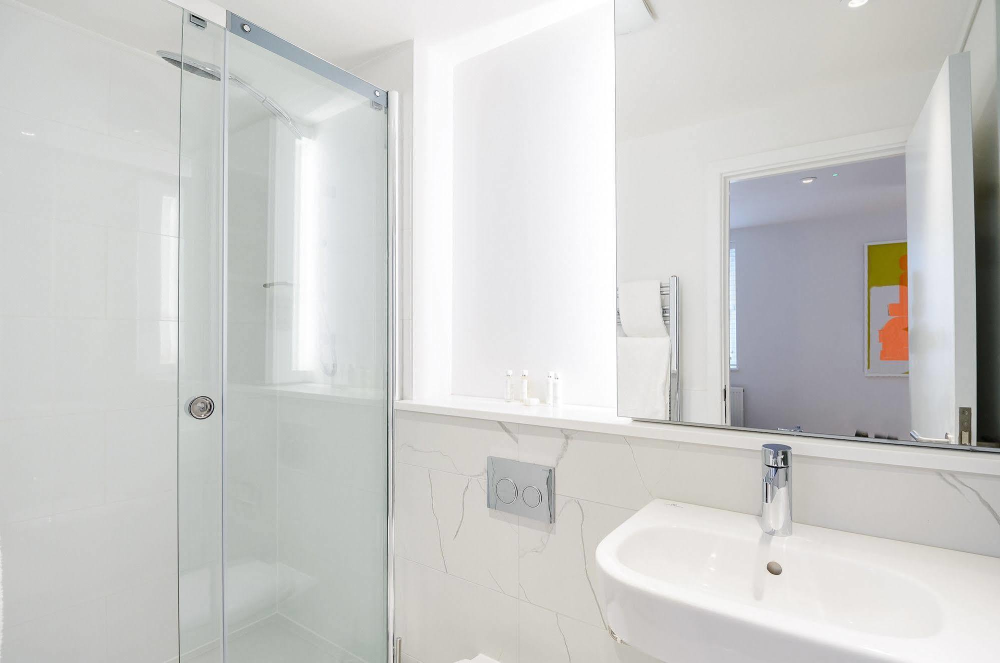 Native Fulham Apartment ลอนดอน ภายนอก รูปภาพ