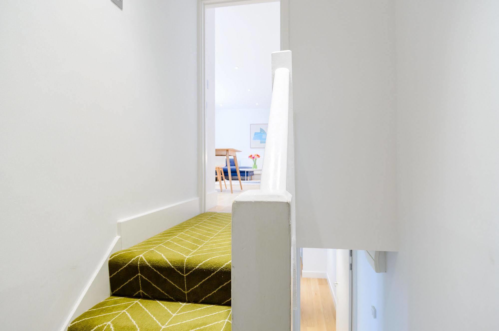 Native Fulham Apartment ลอนดอน ภายนอก รูปภาพ